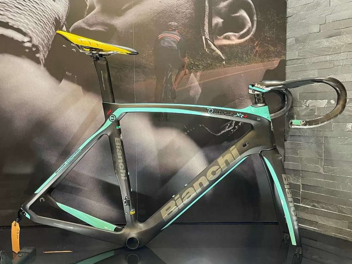 Outlet Bianchi Oltre Xr4 Frameset Black Matt / Celeste Glossy Heren