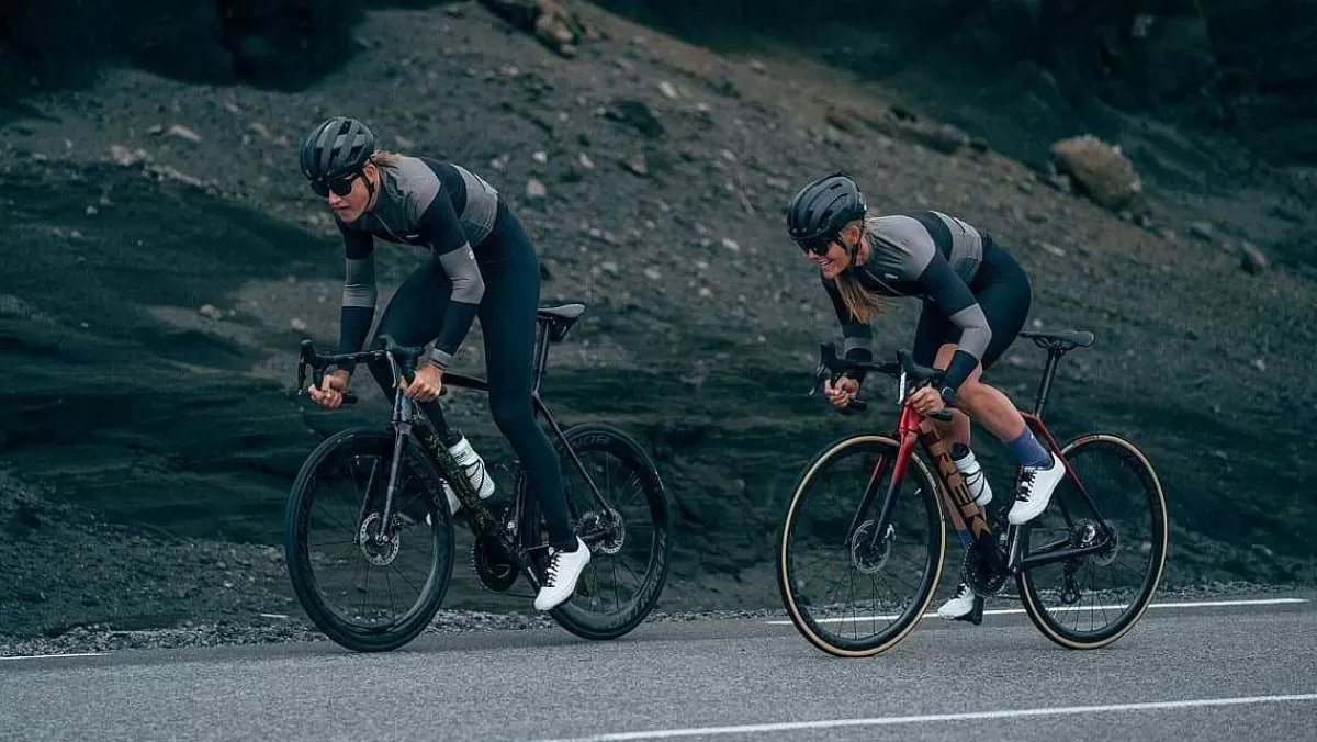 Best Sale Cafe Du Cycliste Constance Long Sleeve Jersey Black Avocado