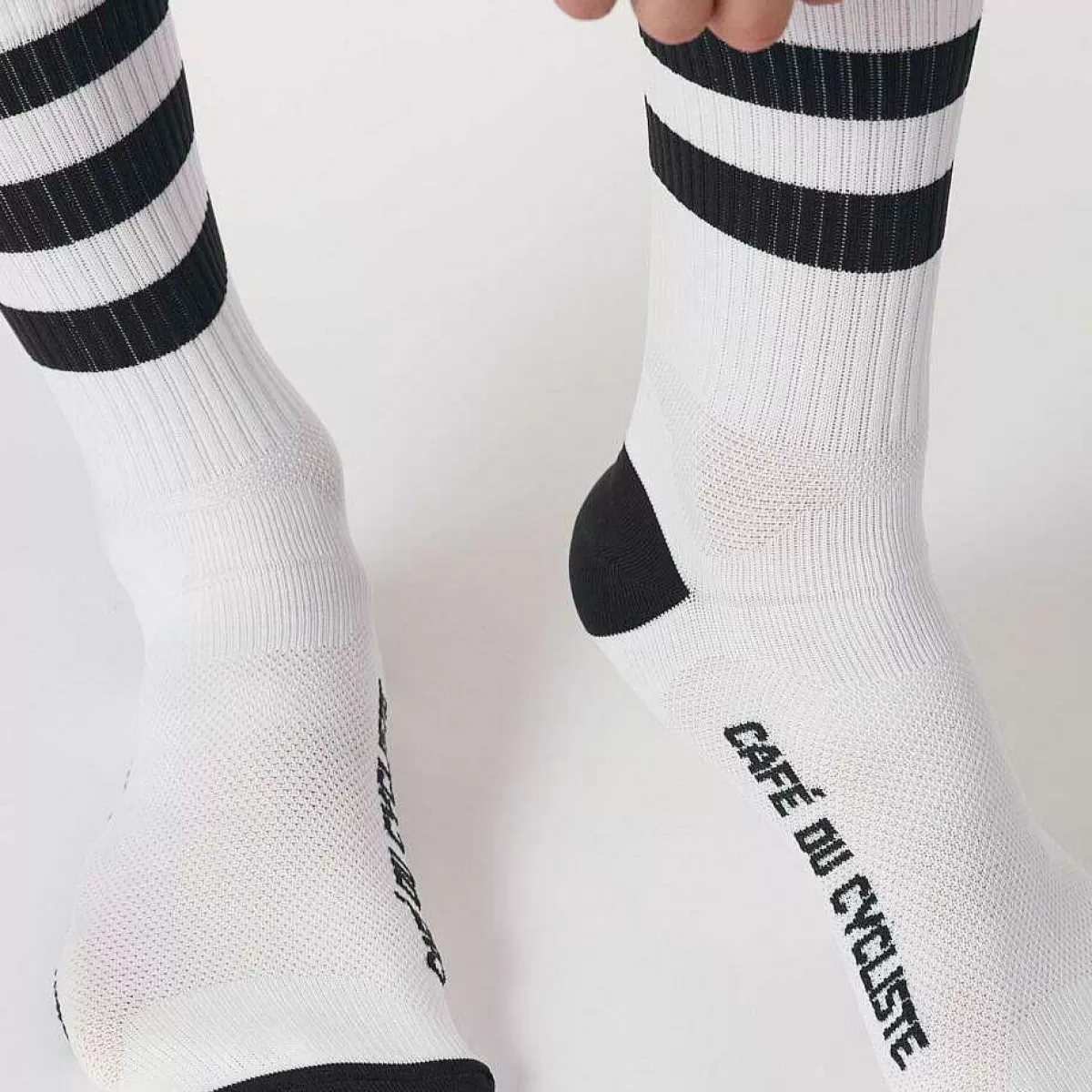 Shop Cafe Du Cycliste Skate Socks Black & Black